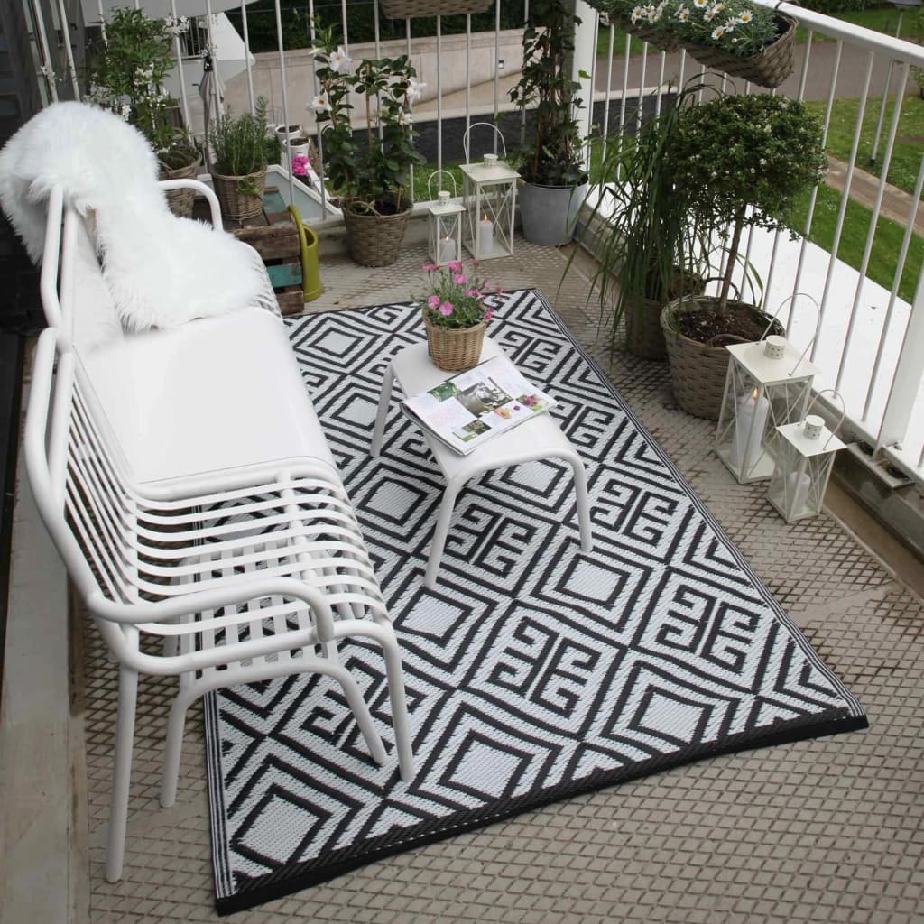 Outdoor Rug 120x186 cm Graphic OC12