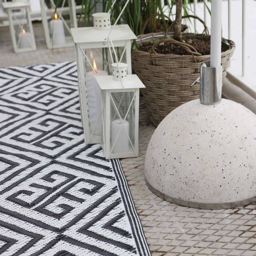 Outdoor Rug 120x186 cm Graphic OC12