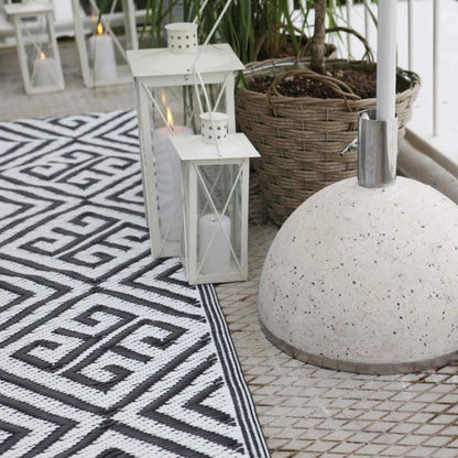 Outdoor Rug 120x186 cm Graphic OC12